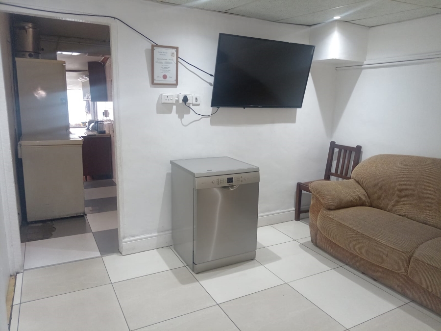 4 Bedroom Property for Sale in Manenberg Western Cape
